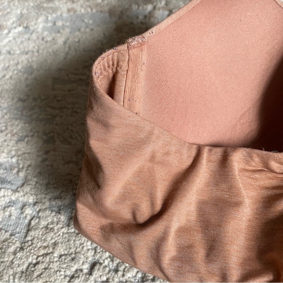 Victoria’s Secret So Extreme Lift Push Up Peach Bra Logo Straps Lingerie: 38C - Picture 5 of 7